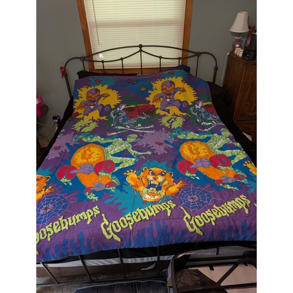 Vintage Goosebumps Comforter Blanket 90s Reversible RL Stine Halloween Blanket